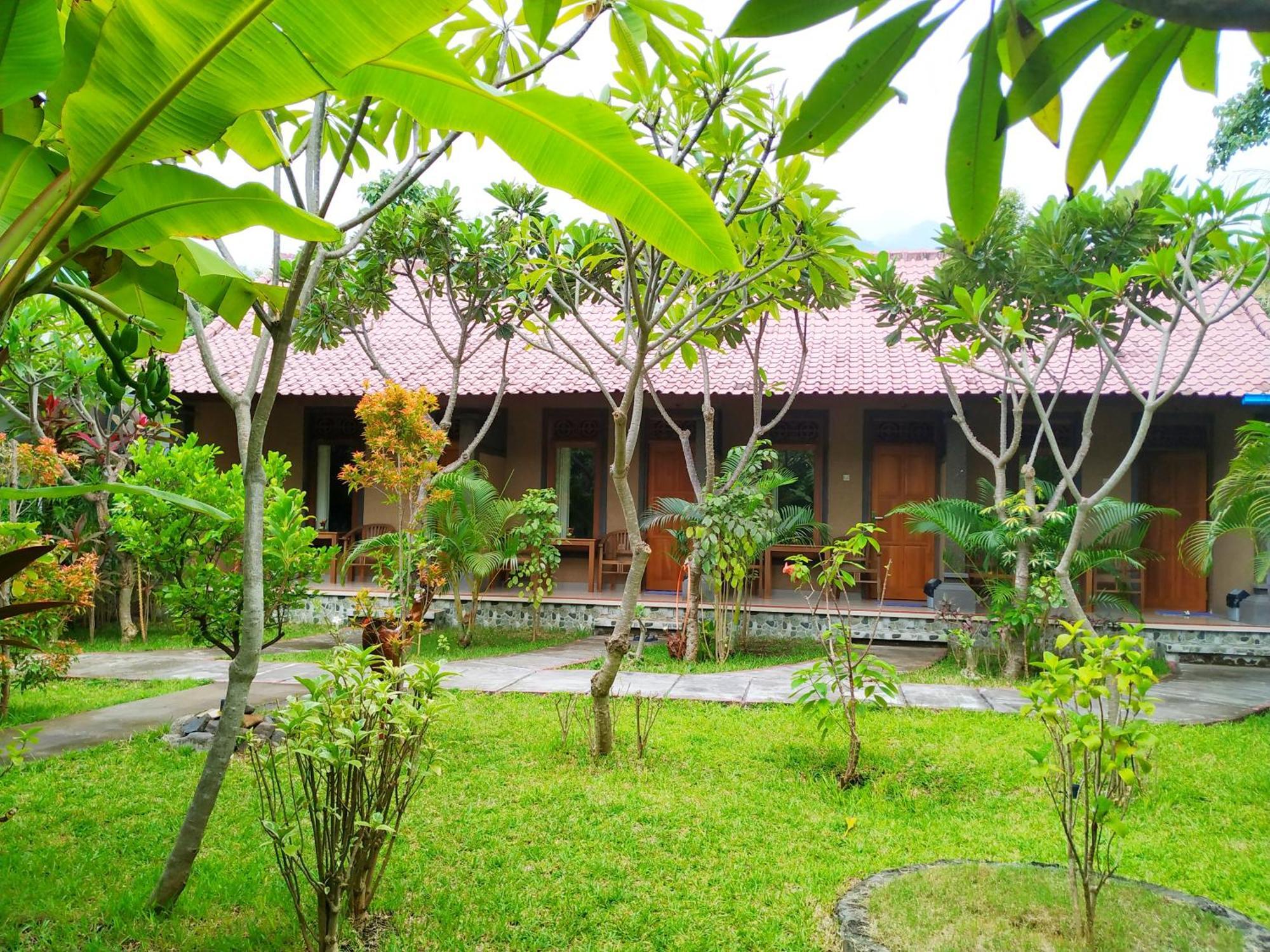 Asih Homestay Pemuteran  Exterior photo